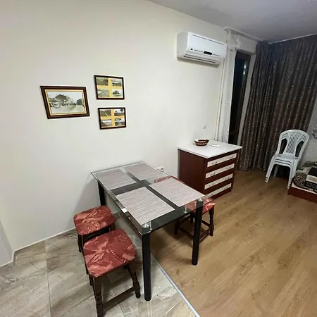 Lejlighed Laguna 3 минуты до моря